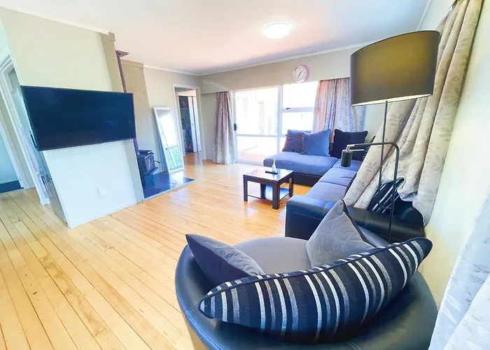 Cosy Family With A Sunny Deck Rotorua