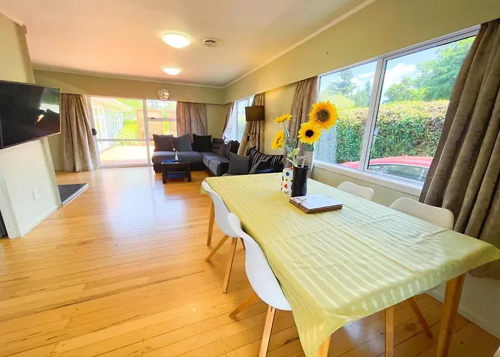 Cosy Family With A Sunny Deck Rotorua