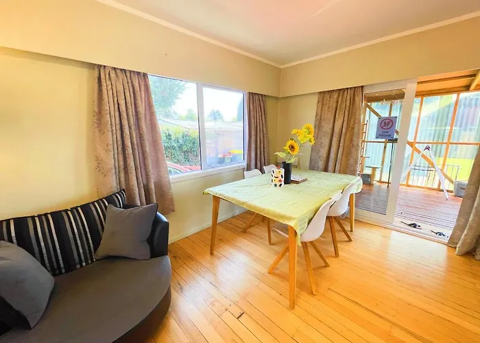 Cosy Family With A Sunny Deck Rotorua